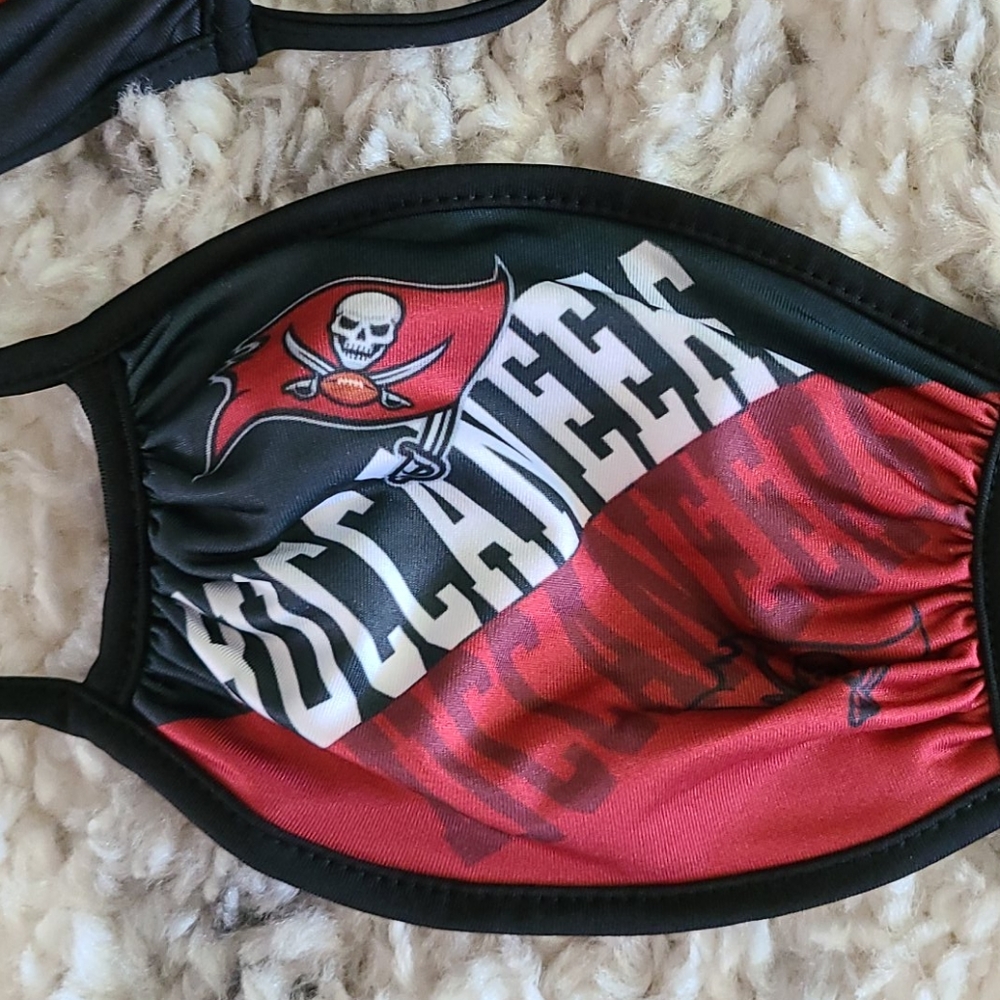 2 NFL Buccaneers Face Masks - Picture 2 of 5